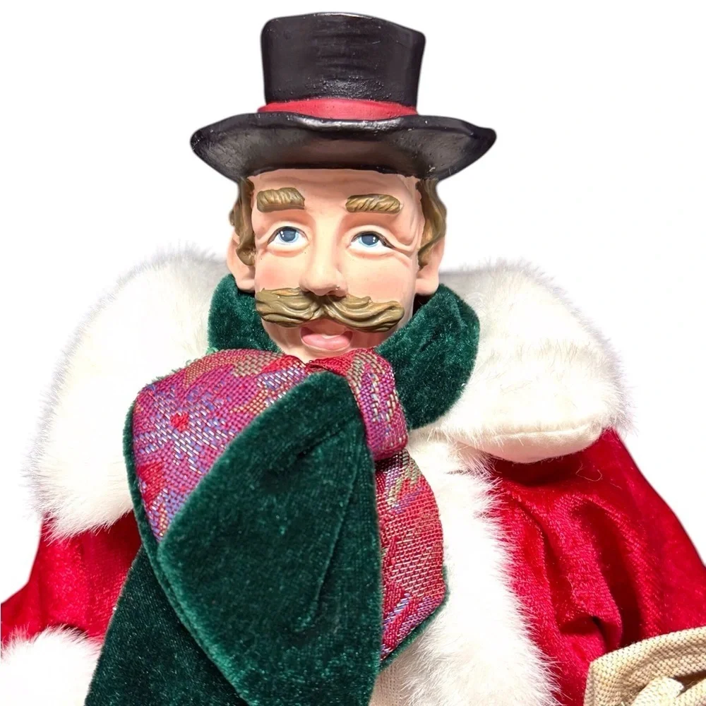 RARE Vintage Festive Holiday Caroler Figurines Man & Woman in Red/Green EUC